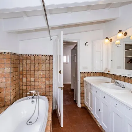 Villa Magnificent Finca With Mini-golf, Padel Court, Hot Tub & 2 Pools *