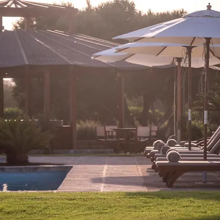 Villa Magnificent Finca With Mini-golf, Padel Court, Hot Tub & 2 Pools