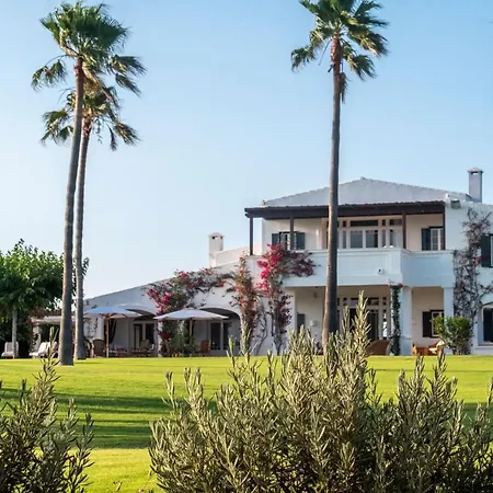 Villa Magnificent Finca With Mini-golf, Padel Court, Hot Tub & 2 Pools